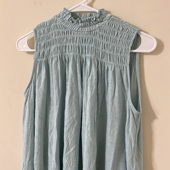 A New Day Smocked Sleeveless High Low Linen Blend Tank Top Size Small - Picture 3 of 6